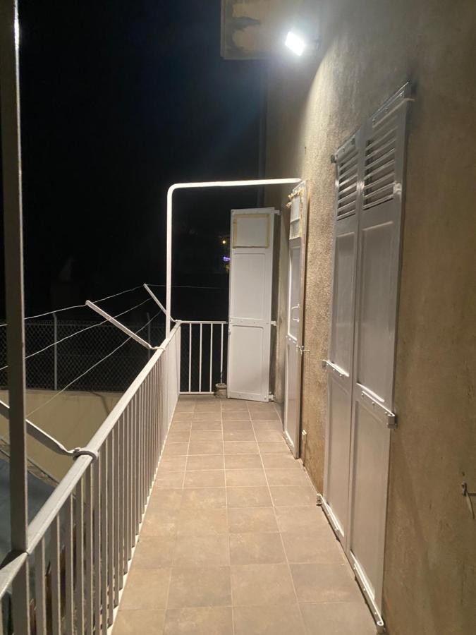 Chez Hélène, appartement charmant pour 4 personnes chiens bienvenus-perros bienvenidos Bourg-Madame Exterior foto